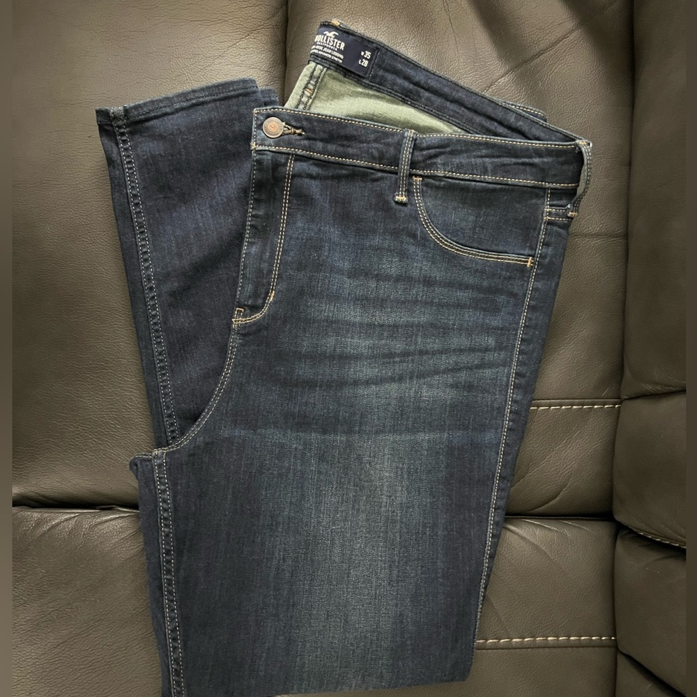 Hollister jeans size 21 regular